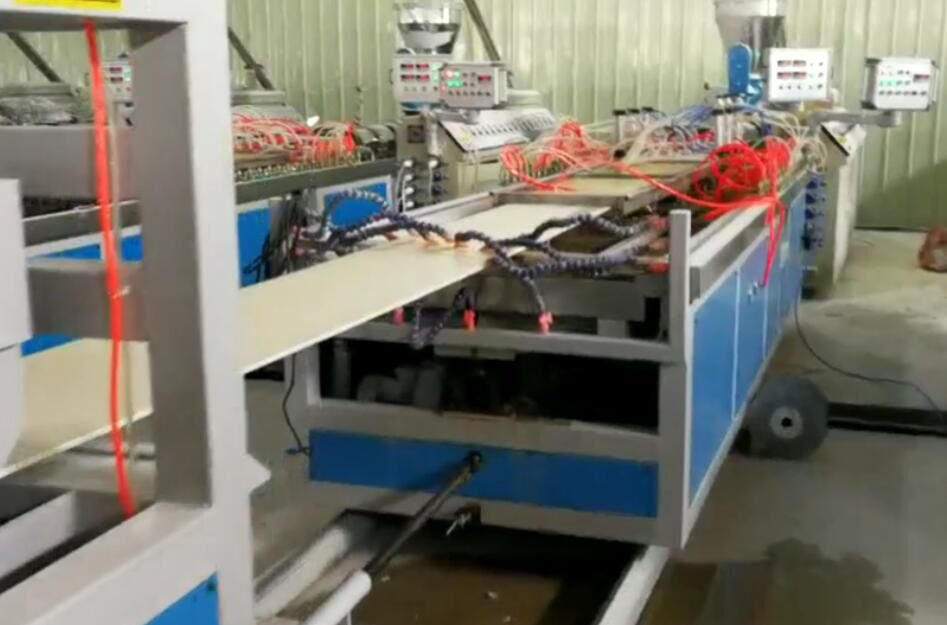 WPC panel extrusion line in production